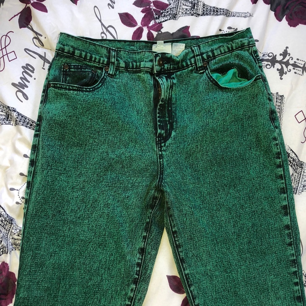 Green stonewashed jeans
